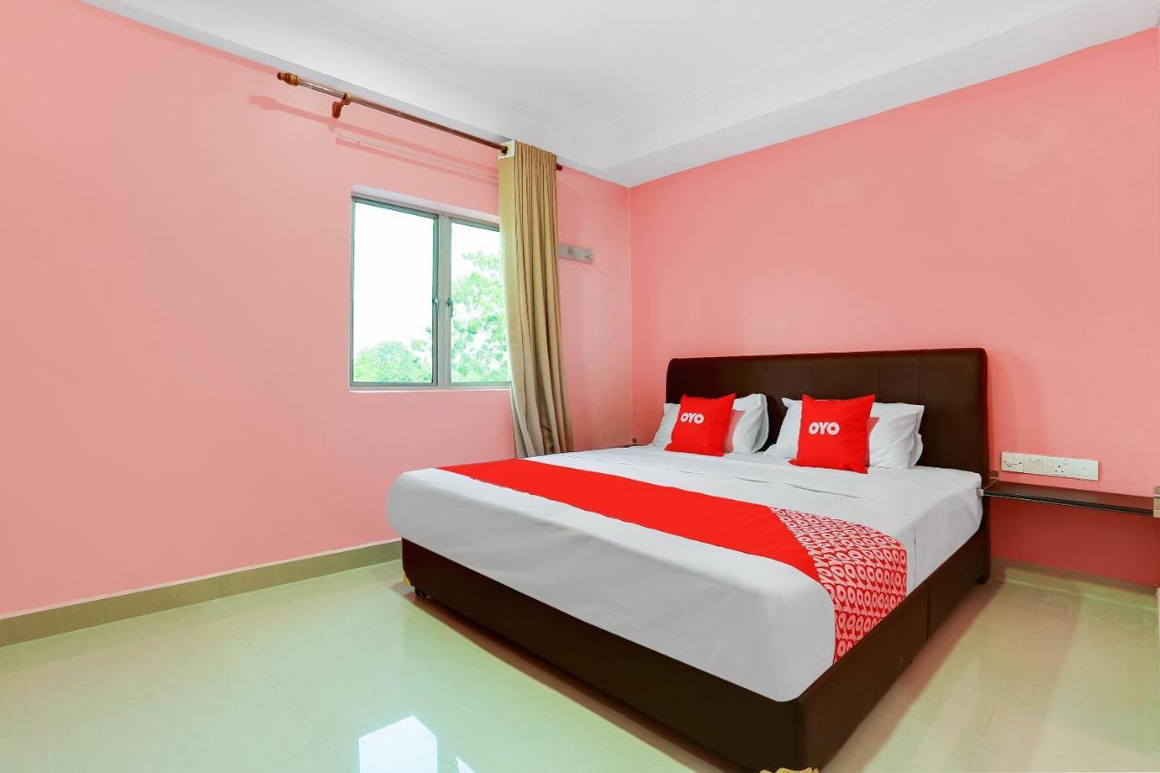 Oyo 89387 Sun Keerana Hotel Klang Exterior foto