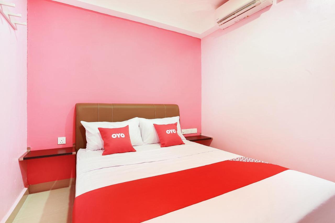 Oyo 89387 Sun Keerana Hotel Klang Exterior foto