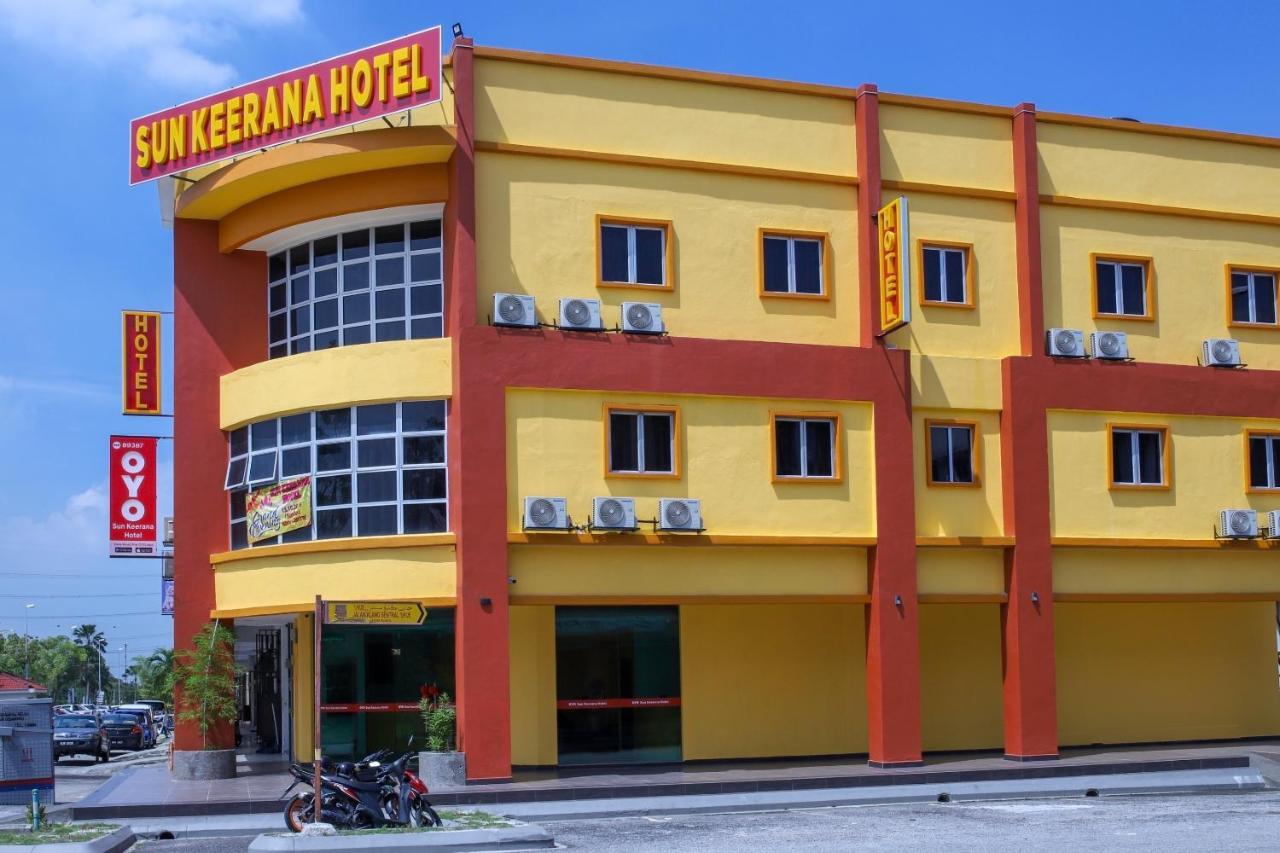 Oyo 89387 Sun Keerana Hotel Klang Exterior foto
