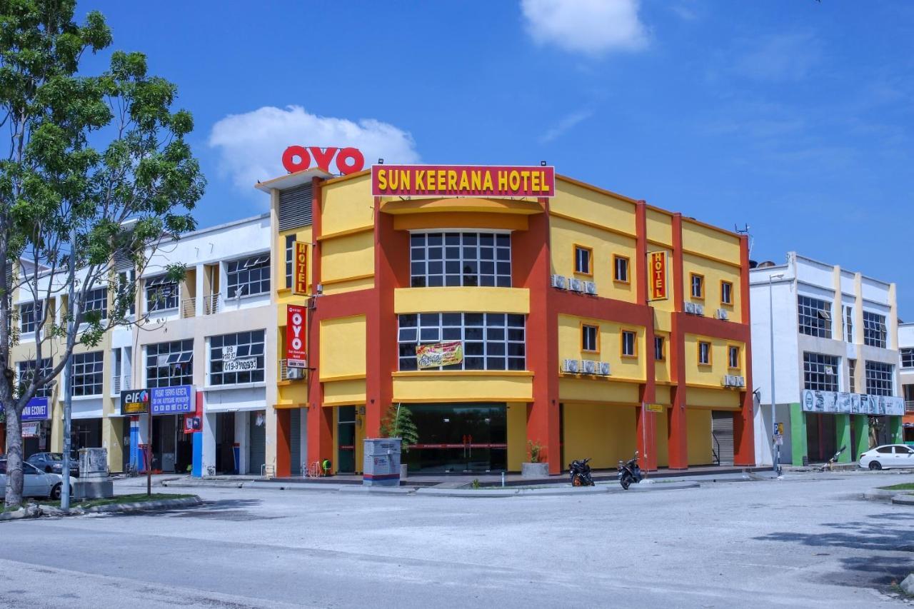 Oyo 89387 Sun Keerana Hotel Klang Exterior foto
